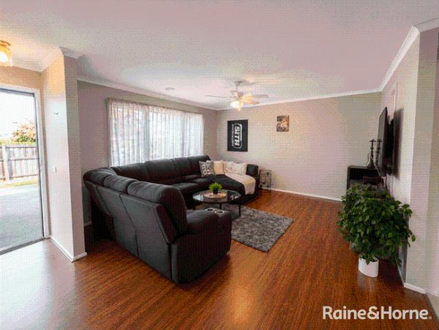Family Friendly 3 Bedroom Home in Prime Location!