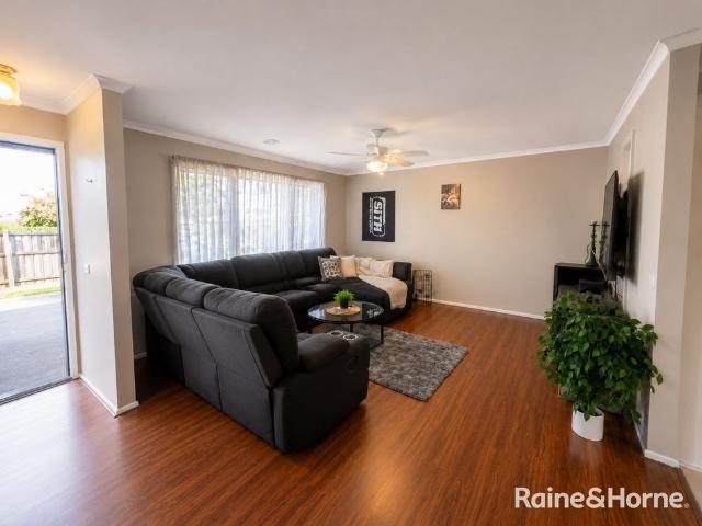 Family Friendly 3 Bedroom Home in Prime Location!