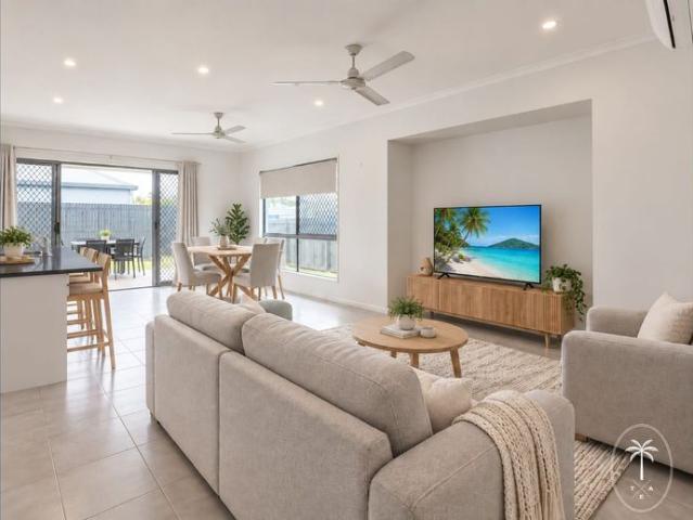 Family Friendly 4 Bedroom Home With Room For The Boat!