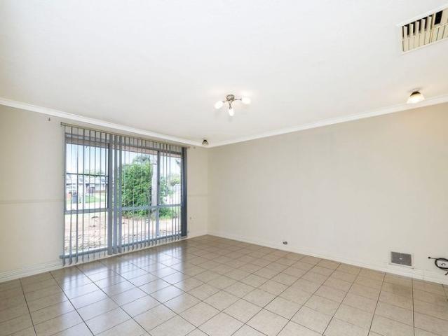 Family Friendly Comfort in a Quiet Thornlie Location