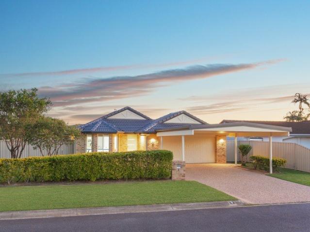 Family friendly Currumbin home with huge three bay shed