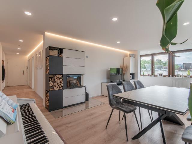 Family friendly apartment with 2 parking spaces and large garden