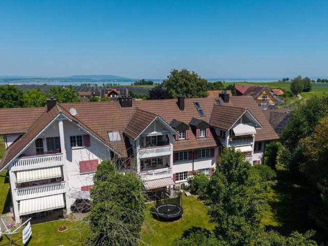 Family friendly garden apartment in a quiet location in Altnau