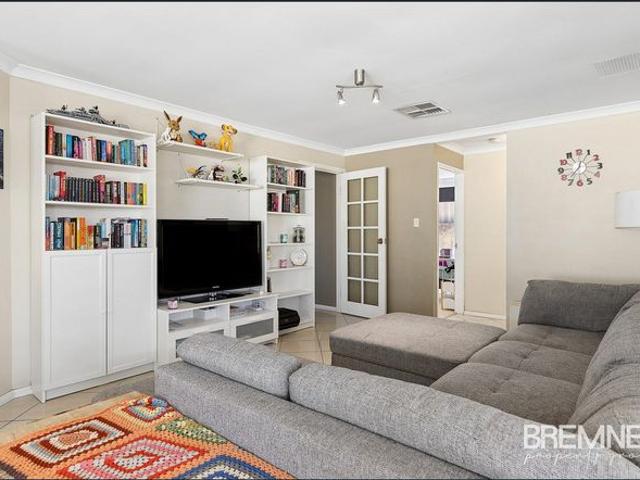 Family Friendly Gem in Bertram Hub