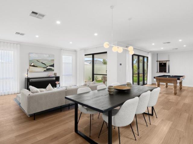 FAMILY FRIENDLY ESTATE HENLEY BROOK