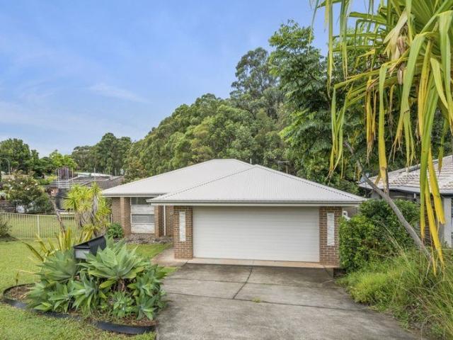 FAMILY FRIENDLY FOUR BEDROOM HOME