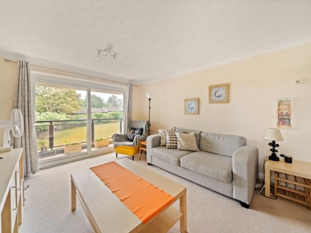 Family Friendly Flat in Bromley South Free Parking