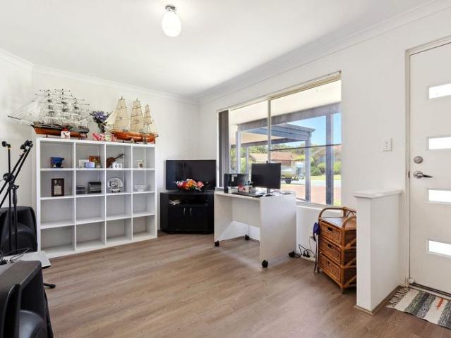 Family Friendly Home with Powered Workshop