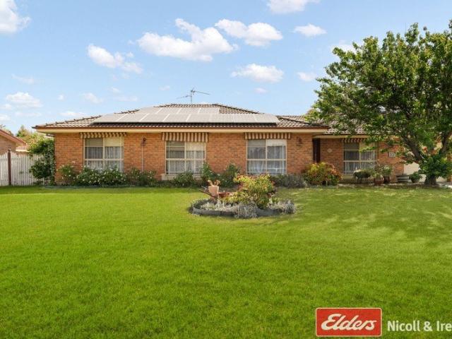 FAMILY FRIENDLY HOME AND LOCATION!