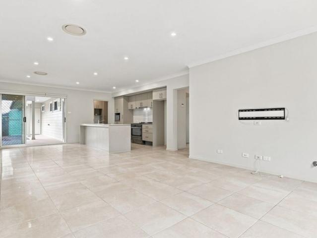 Family Friendly Home Close to Warnervale Public School
