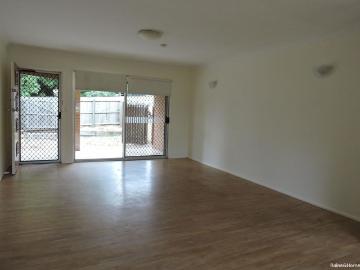 Family Friendly home close to public transport, shops and schools