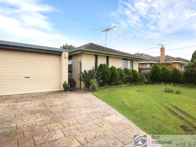 Family Friendly Home Close to Schools, Shops & Transport