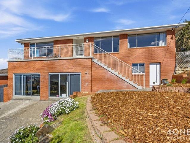 Family Friendly Home in Glenorchy Awaits!