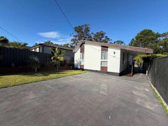 Family Friendly Living Close to Parks and the Lake
