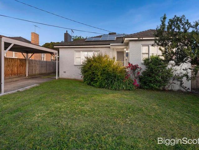 Family Friendly Living Close to Schools, Shops and Transport