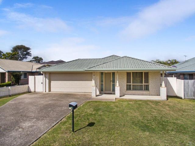 Family Friendly Living in a Convenient Bayside Location