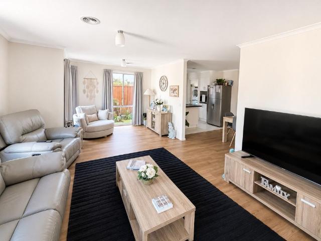 Family Friendly Living in a Peaceful No Through Road