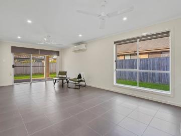 Family Friendly Living In peaceful Willow Vale