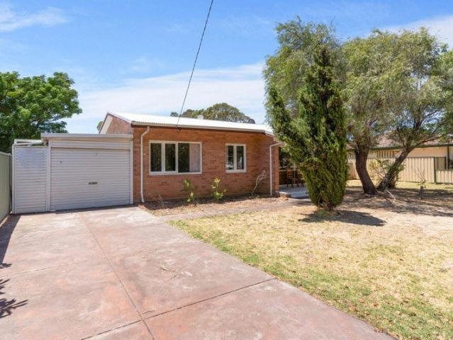 Family Friendly Living Steps from Parkland