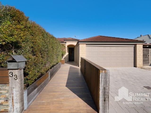 Family Friendly Living with Entertaining in Mind