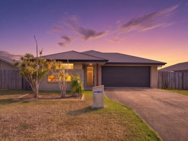 Family Friendly Living With Space For A Caravan, Boat And More