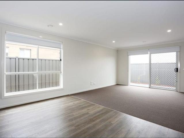 Family Friendly Living with Space to Enjoy 2 Living Area
