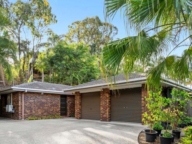 Family Friendly Lifestyle with Generous Outdoor Space