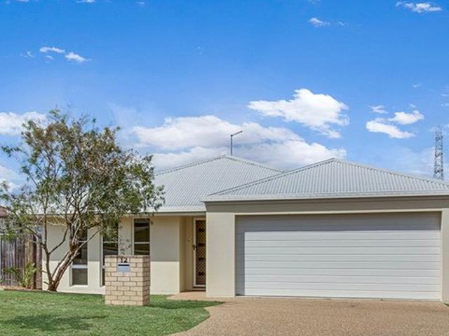 FAMILY FRIENDLY SPACIOUS 4 BEDROOM HOME