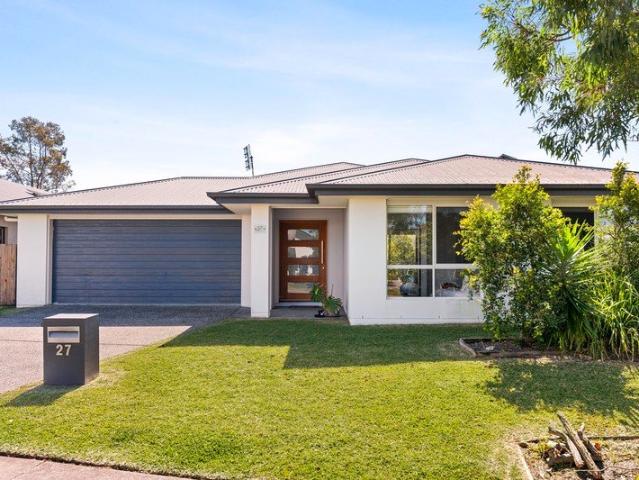Family Friendly Perfection with HUGE Back Yard!