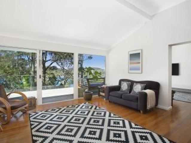 Family Friendly with Pittwater Views