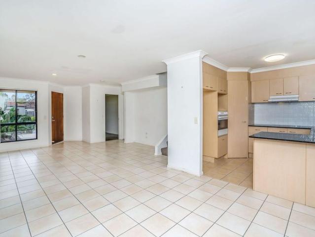 Family Friendly Townhouse Large Yard