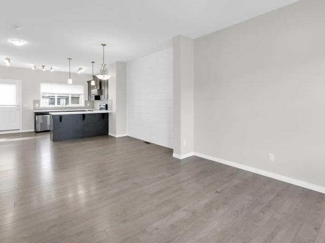 Family Friendly Townhouse | Sunset Ridge, Cochrane