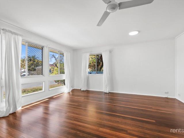 Family Friendly Three Bedroom Home with Fully Fenced Yard & Double Shed