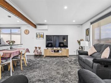 Triabunna, Little Swanport - Garden, Parking