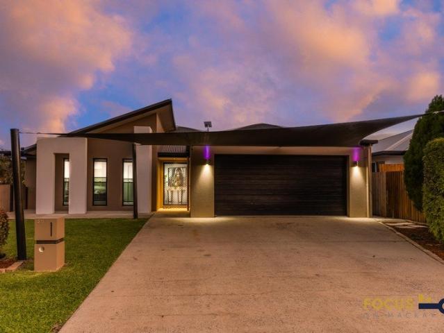 FAMILY HOME 10m x 16m Shed | 6 Tonne Hoist | Magnesium Pool | 1,024m² Corner Block