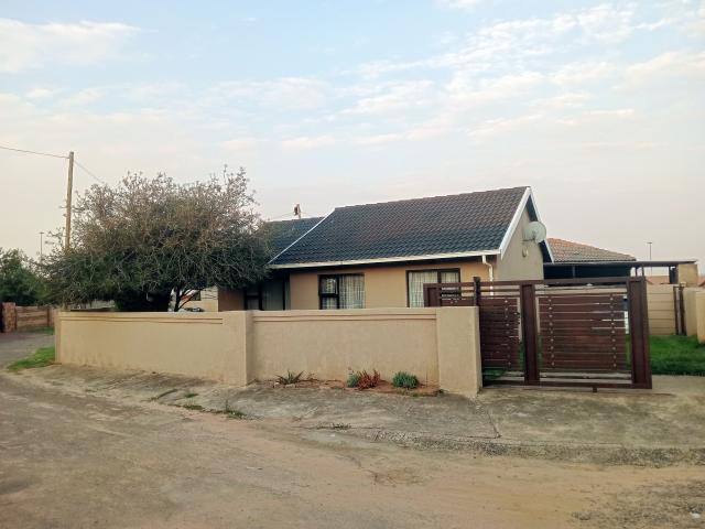 Family Home to Let