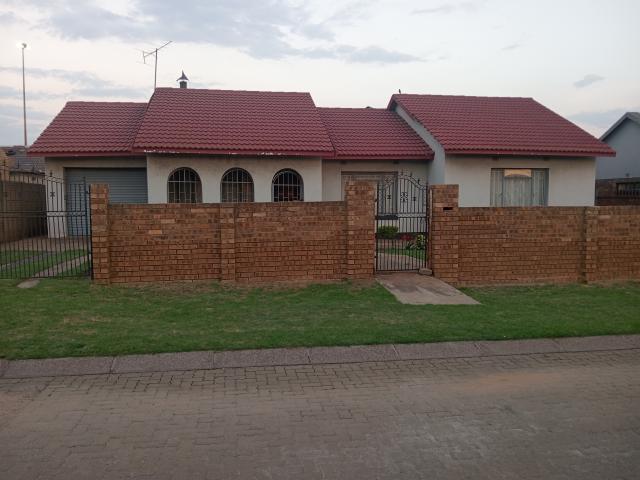 Family Home to Let