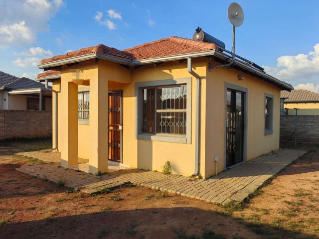 Family home to Rent Platinum Park Estate