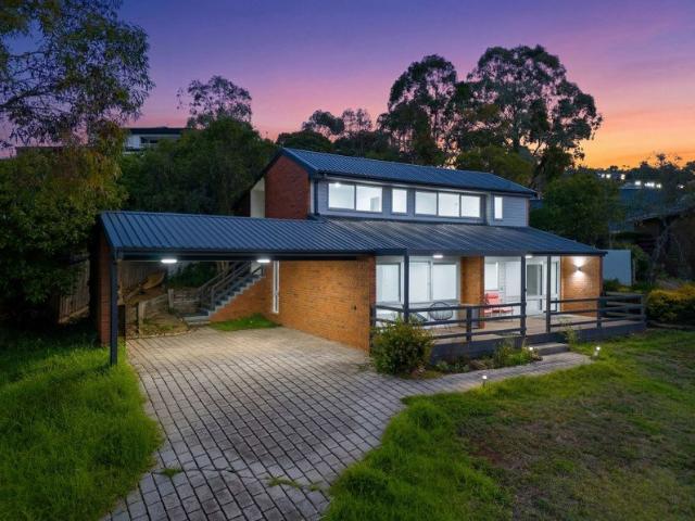 FAMILY HOME, UNBELIEVABLE VIEWS