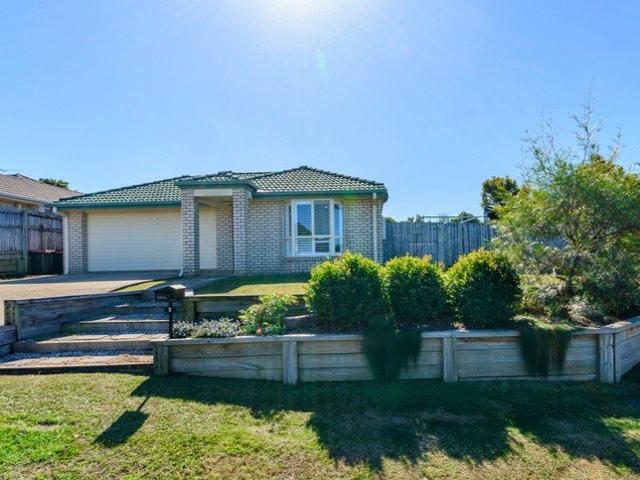 FAMILY HOME WAITING FOR YOU TO MOVE IN!