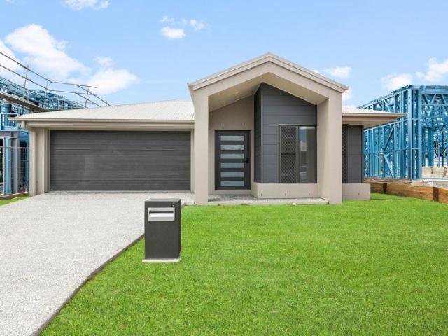 FAMILY HOME WAITING FOR YOU TO MOVE IN!