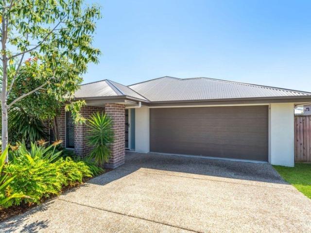 FAMILY HOME WAITING FOR YOU TO MOVE IN!