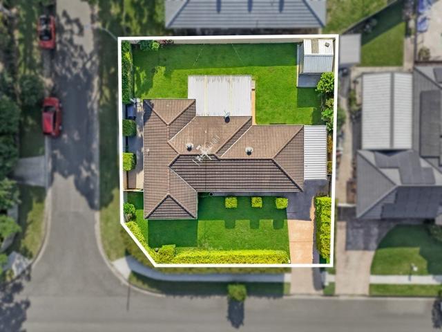Family Home | Walk to Station
