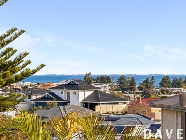 FAMILY HOME WITH OCEAN VIEWS