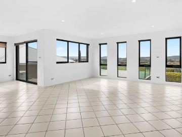 FAMILY HOME WITH A VIEW