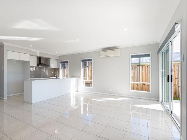 Family home with Air con for the hot months!