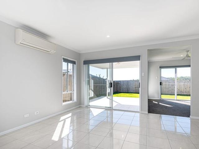 Family home with Air con for the hot months!