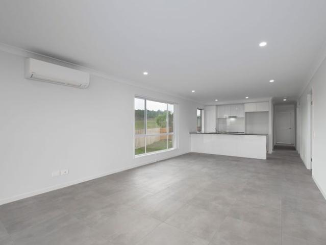 Family home with air conditioning!