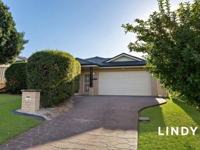 SPACIOUS FAMILY HOME WITH BEAUTIFUL VIEW!