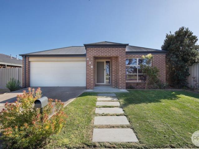 FAMILY HOME WITH BEAUTIFUL OUTDOOR AREA & SIDE ACCESS